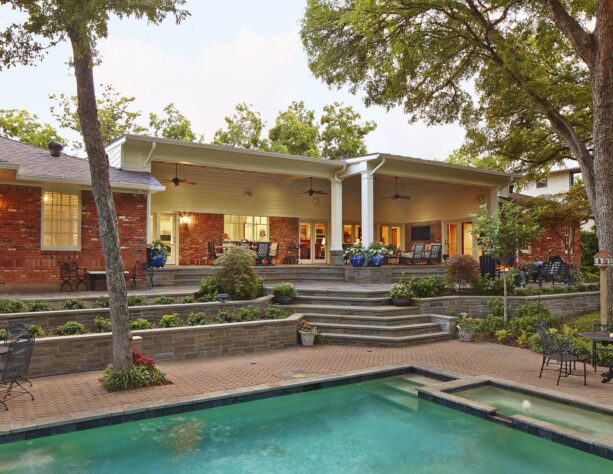 multi steps idea to connect the pool and the patio