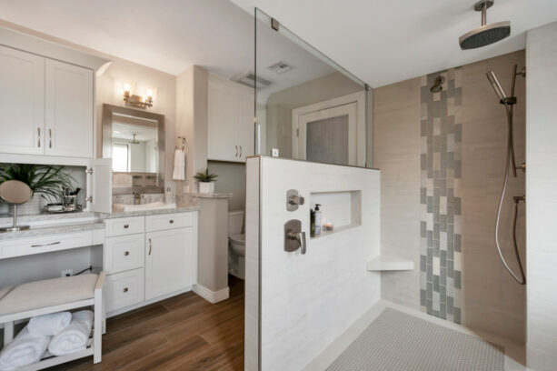 pony wall in a shower stall with a niche