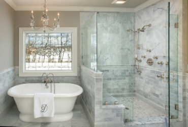 pony wall with a built-in bench